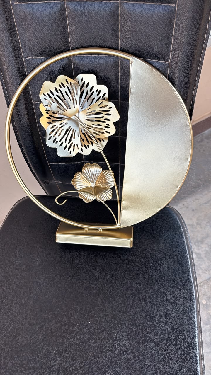 Metal Stand Round Decor