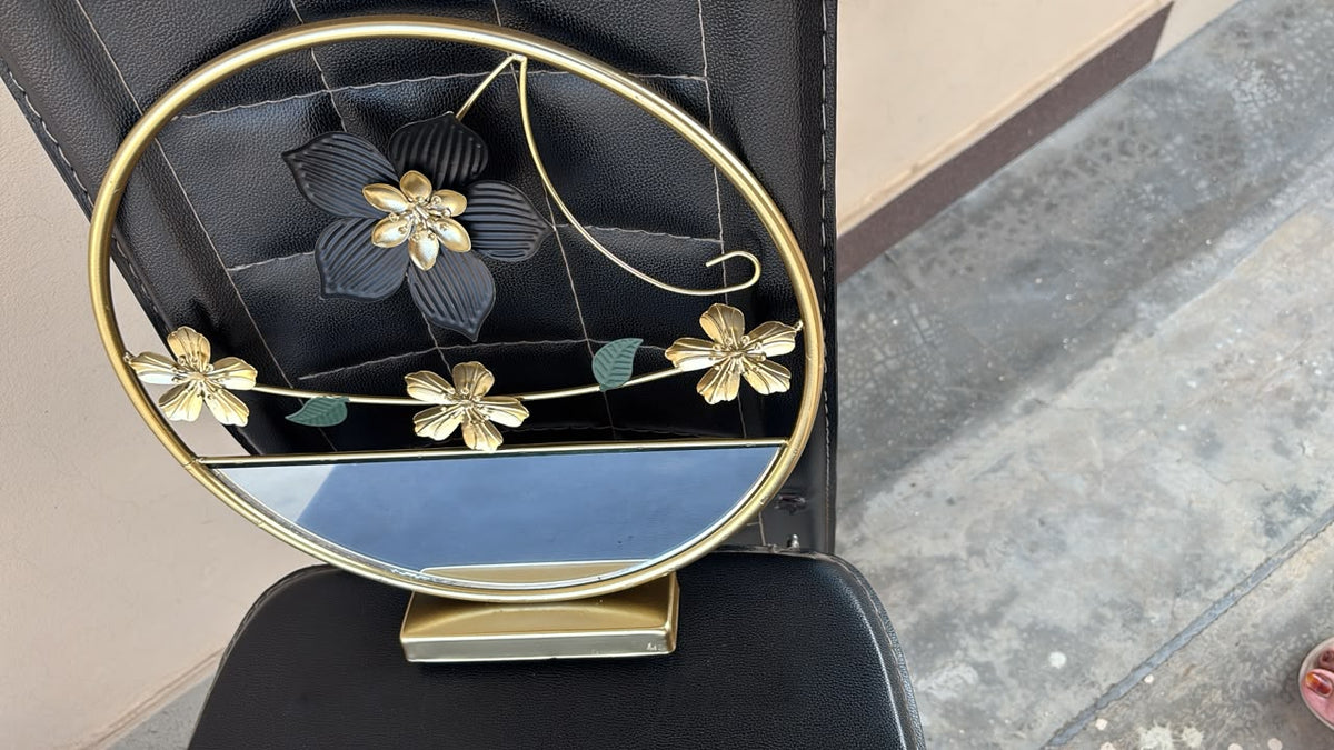 Metal Stand Round Decor
