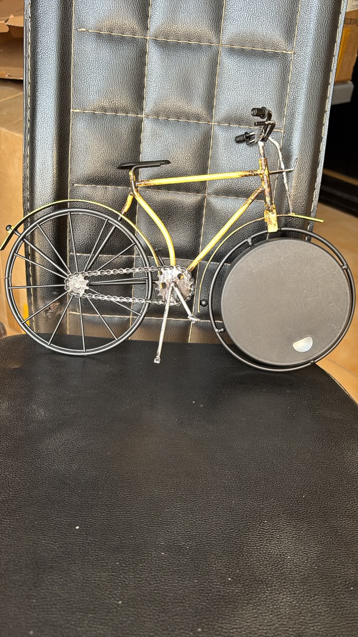 Metal Black Cycle
